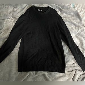 Denver Hayes long sleeve sweater size Large.